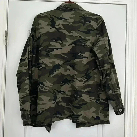 Hot Topic Camo Lightweight Jacket Sz L - Picture 7 of 7